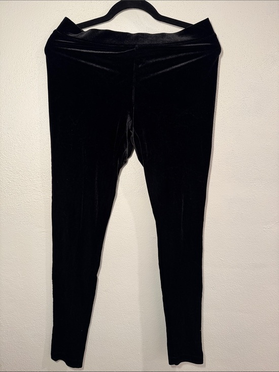 Express Pants - Black Velvet Leggings